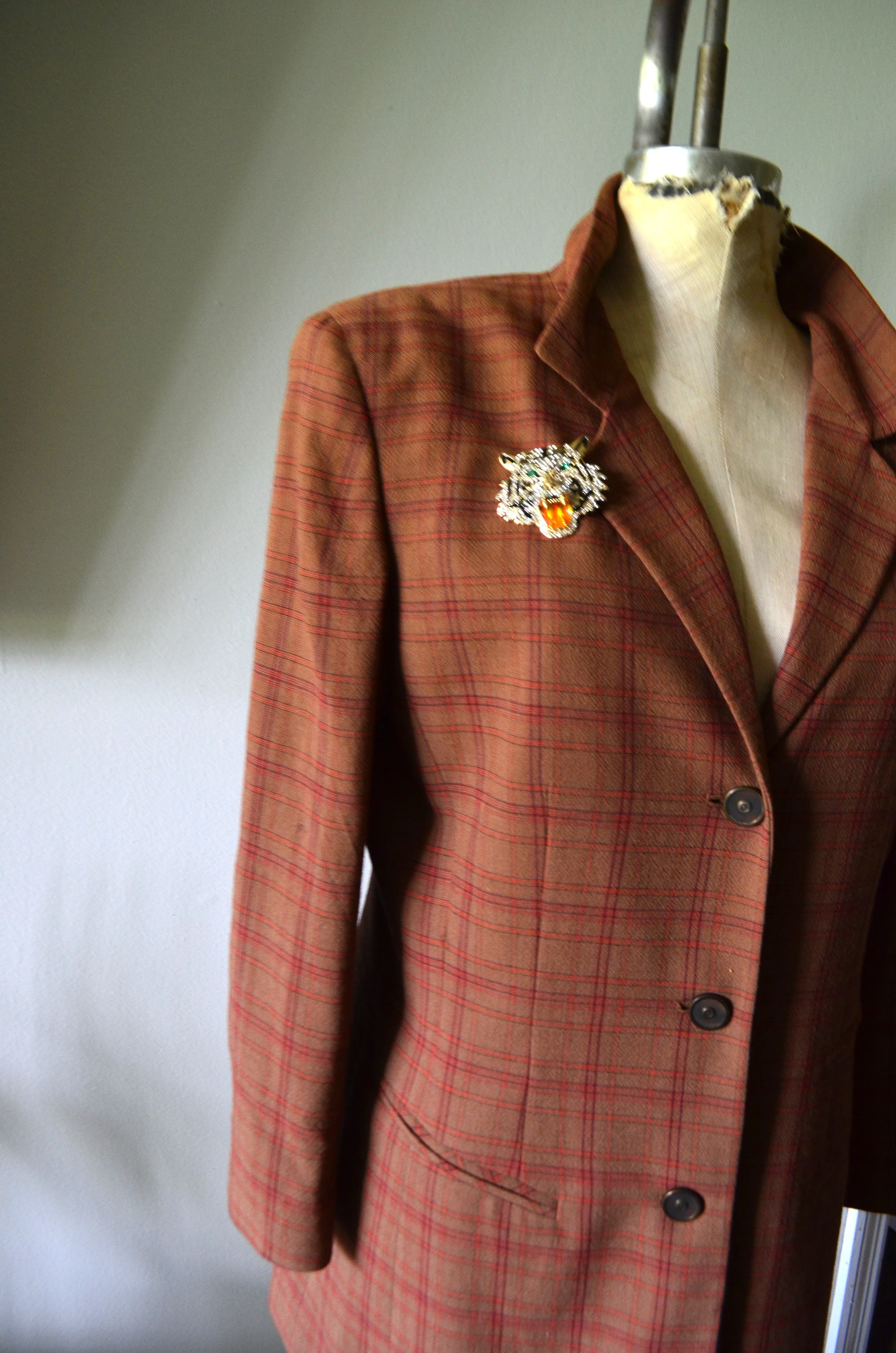 80s Liz Claiborne plaid tweed tailor Tan blazer with shoulder pads