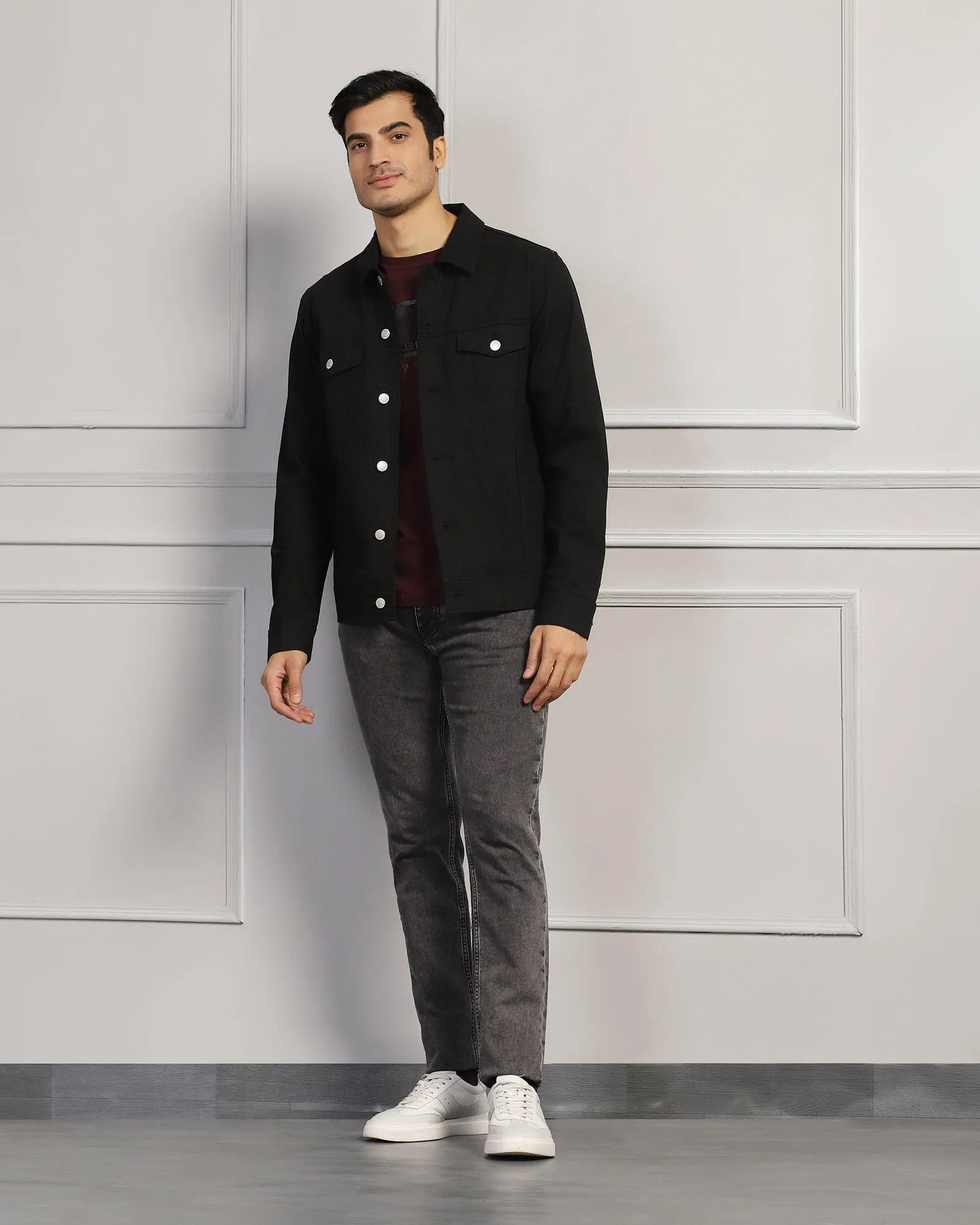 Casual Black Solid Denim Jacket - Jeunet