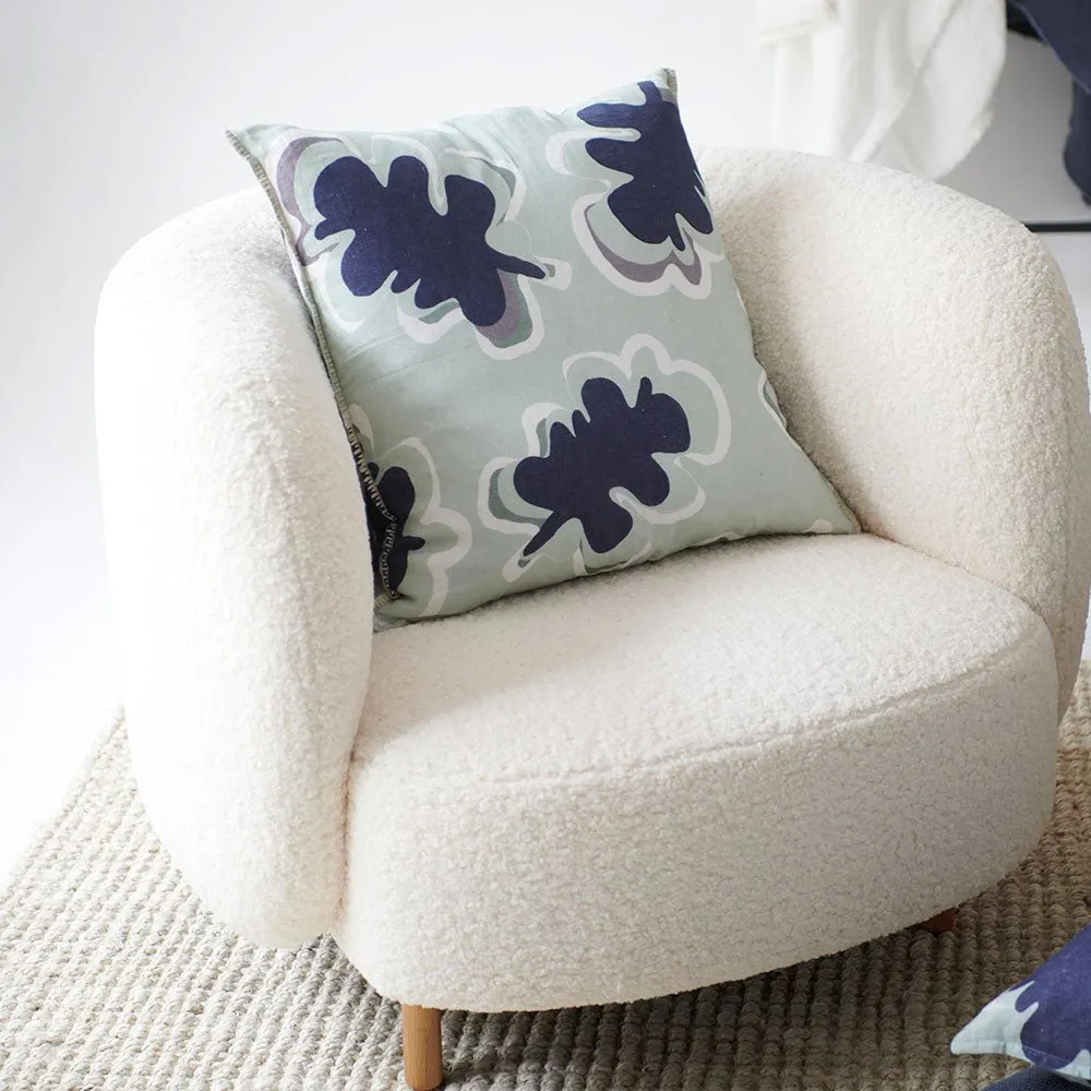 Gidget Sea mist/Navy Cushion