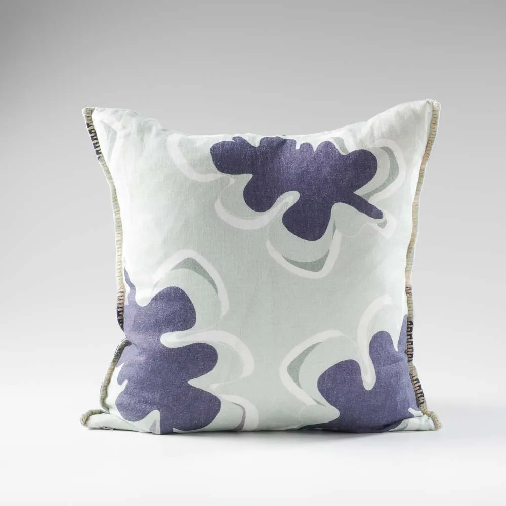 Gidget Sea mist/Navy Cushion