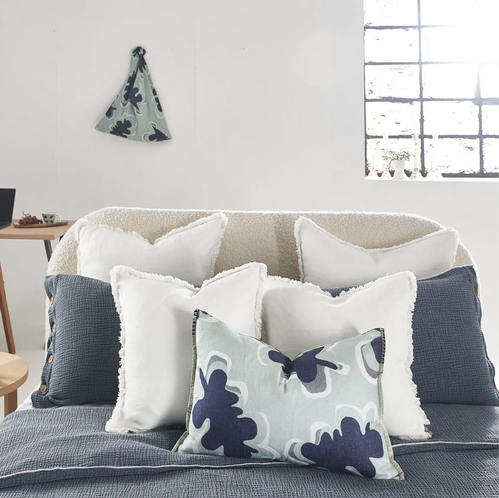 Gidget Sea mist/Navy Cushion